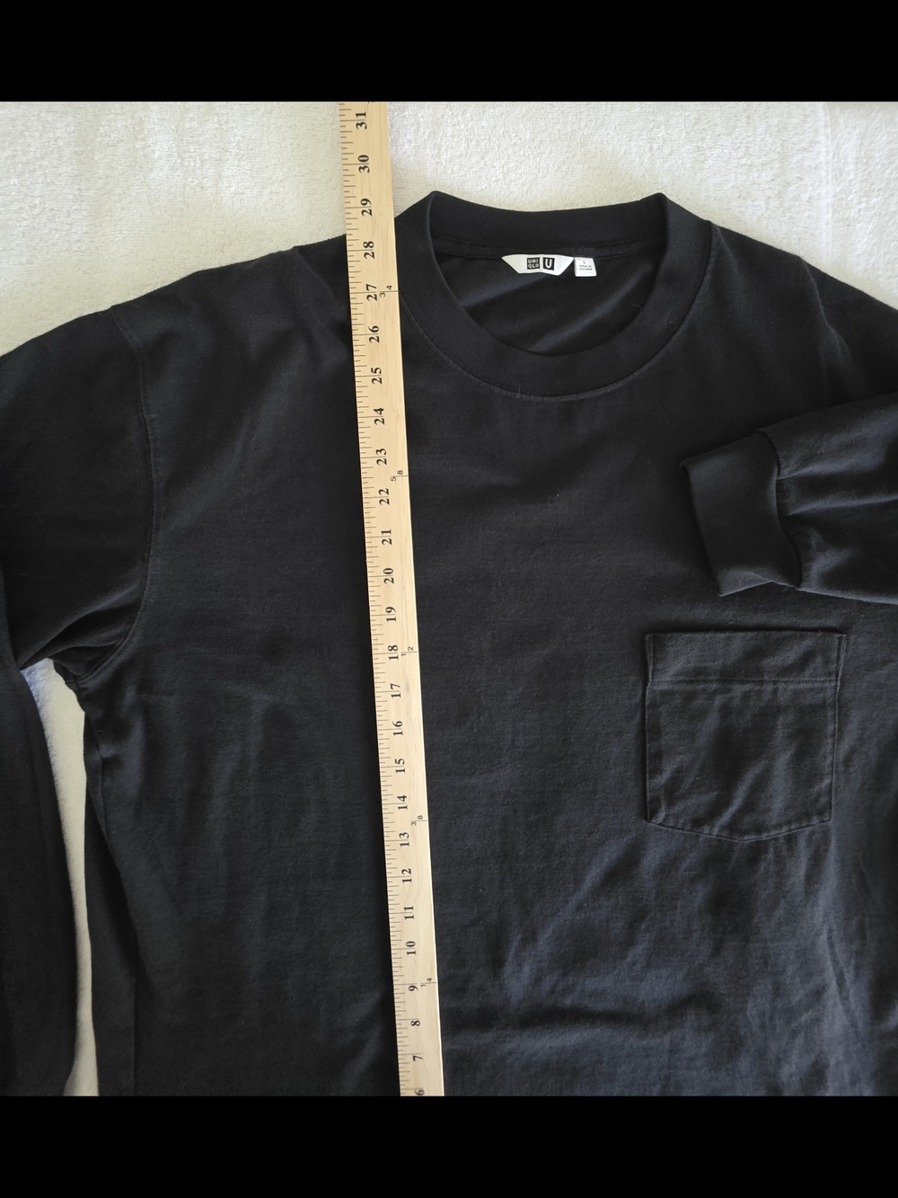 Uniqlo Black Long-Sleeve Pocket Crewneck Tee - Picture 3 of 5